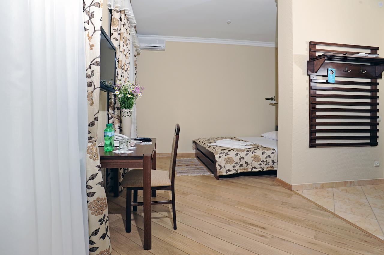 Zolota Forel Hotel Korostov Room photo